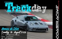 Grauer Porsche 911 GT3 RS auf der Rennstrecke Anneau du Rhin beim Coast Racing Trackda.